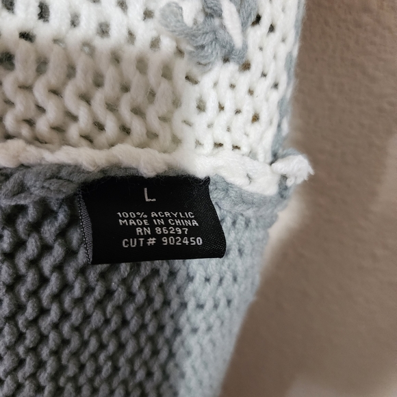 Vertigo sleeveless sweater NWT - Picture 8 of 10